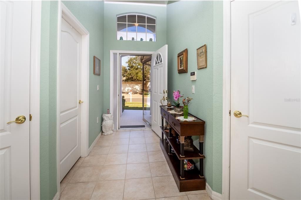 For Sale: $609,500 (3 beds, 2 baths, 1935 Square Feet)