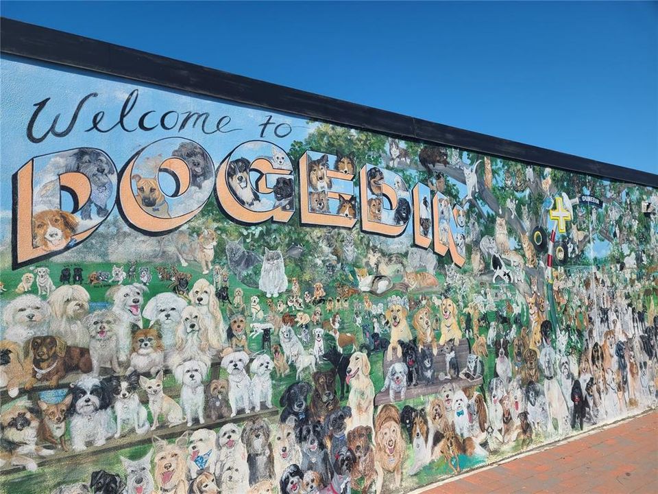 For Sale: $609,500 (3 beds, 2 baths, 1935 Square Feet)