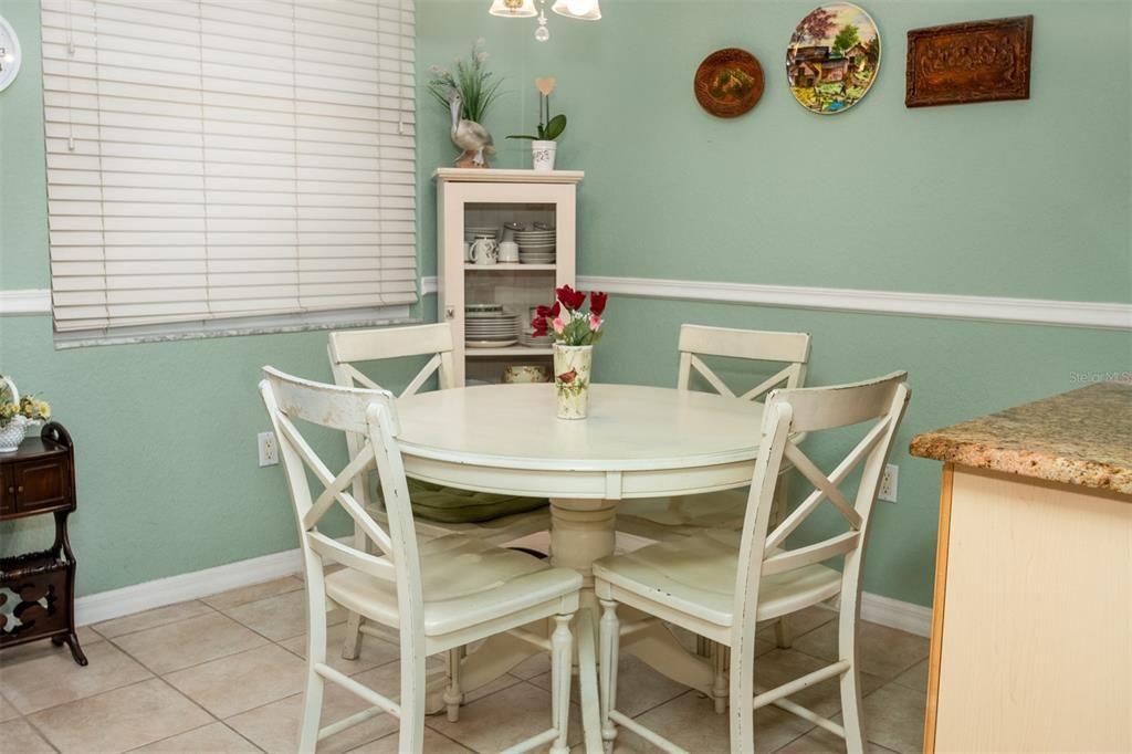 For Sale: $609,500 (3 beds, 2 baths, 1935 Square Feet)