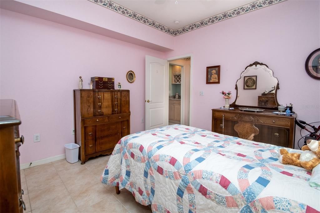 For Sale: $609,500 (3 beds, 2 baths, 1935 Square Feet)