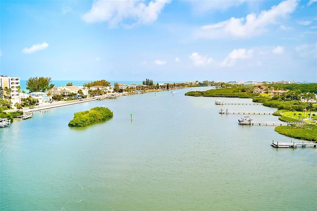 出租: $2,000 (2 贝兹, 2 浴室, 1105 平方英尺)