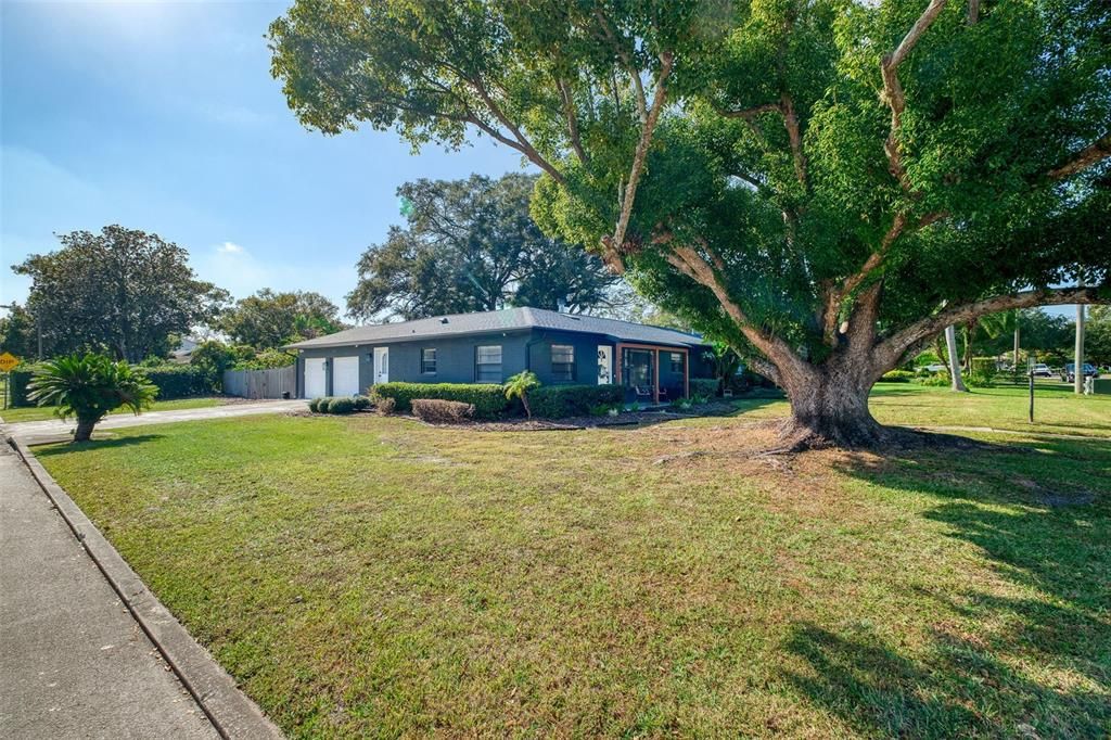 For Sale: $499,000 (0.24 acres)