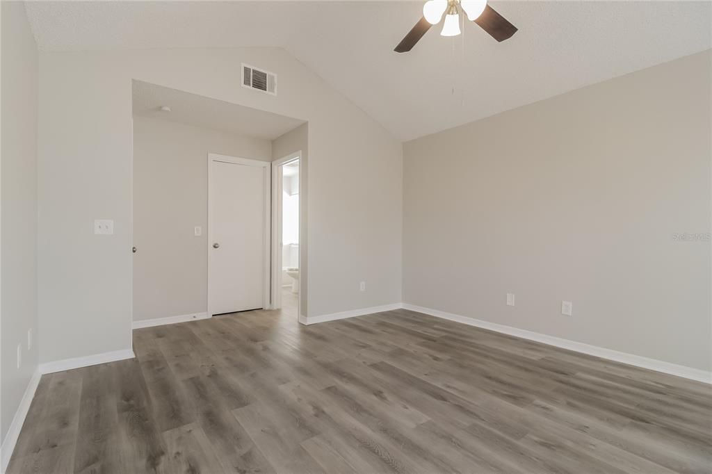 出租: $2,500 (3 贝兹, 2 浴室, 1243 平方英尺)