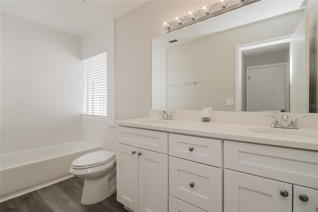 出租: $2,500 (3 贝兹, 2 浴室, 1243 平方英尺)