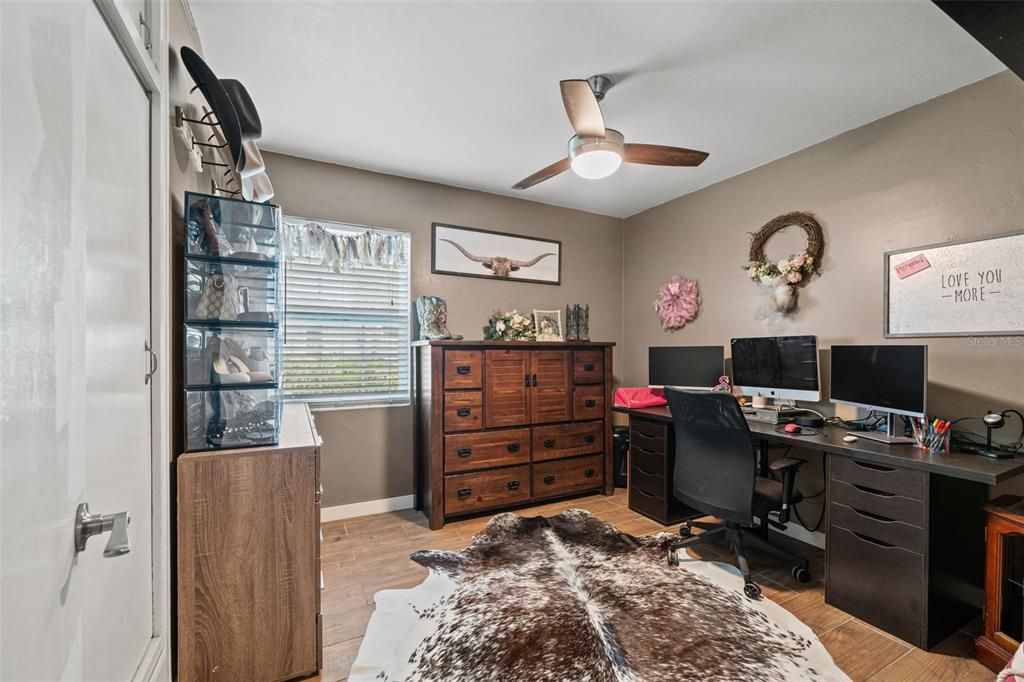 For Sale: $318,000 (3 beds, 1 baths, 1170 Square Feet)