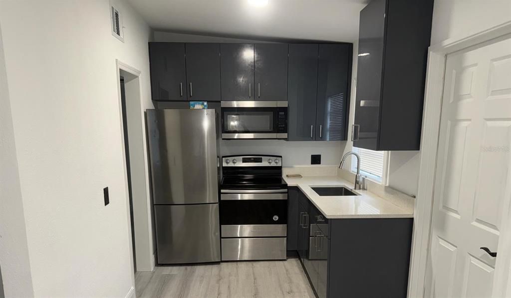 En Venta: $319,000 (3 camas, 1 baños, 1032 Pies cuadrados)