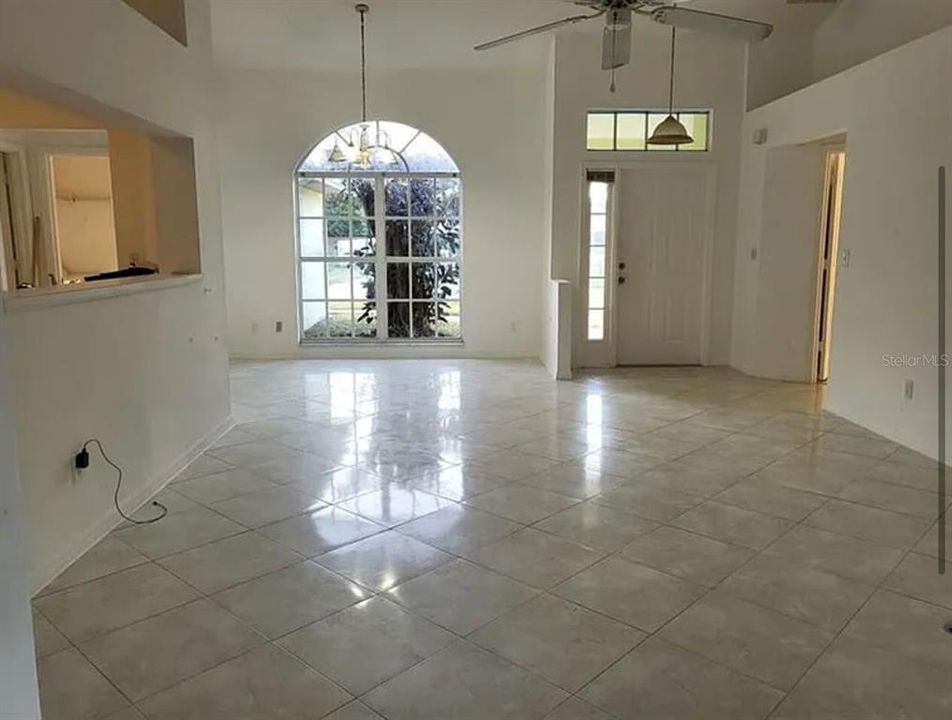 For Rent: $2,500 (3 beds, 2 baths, 1404 Square Feet)