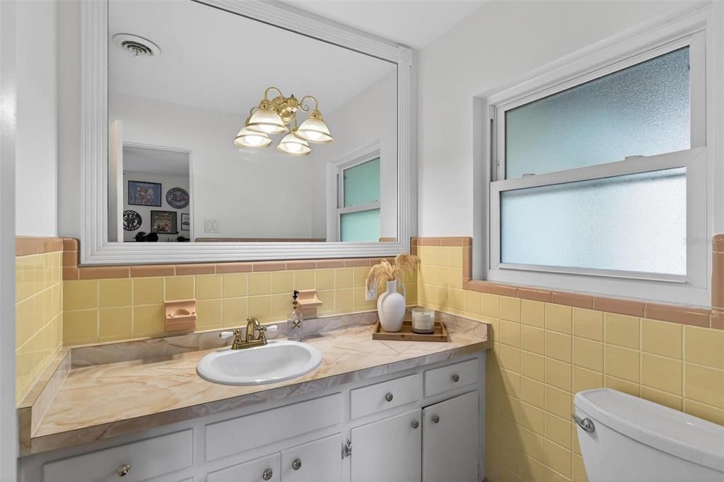 For Sale: $447,500 (2 beds, 2 baths, 1741 Square Feet)