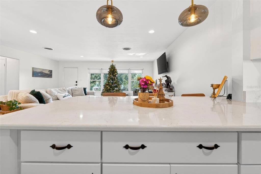 For Sale: $447,500 (2 beds, 2 baths, 1741 Square Feet)