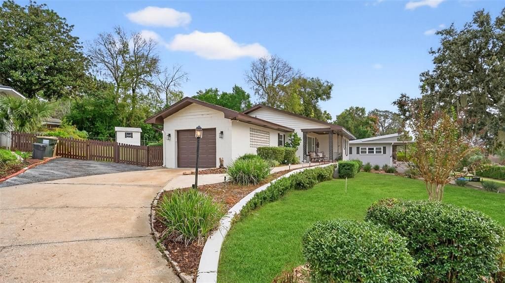 For Sale: $447,500 (2 beds, 2 baths, 1741 Square Feet)