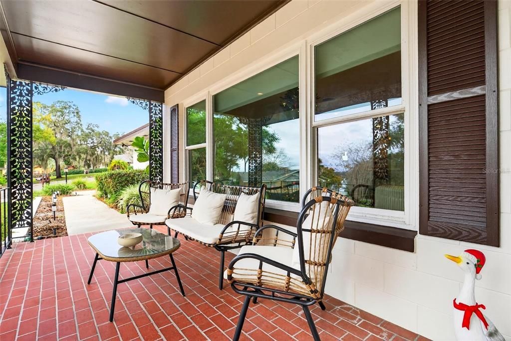 For Sale: $447,500 (2 beds, 2 baths, 1741 Square Feet)