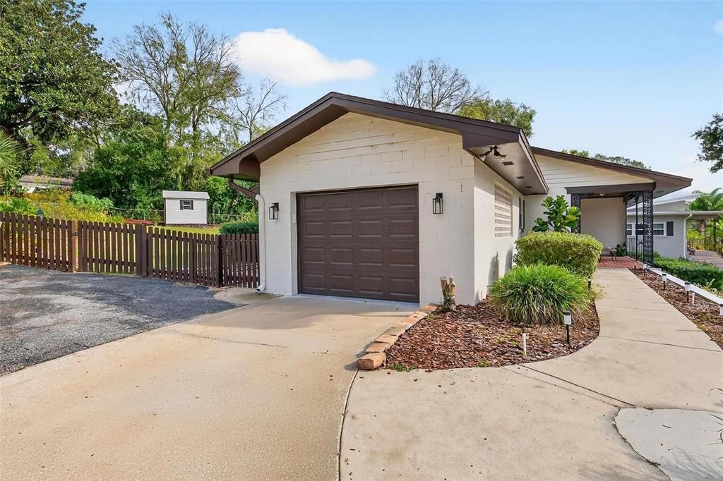 For Sale: $447,500 (2 beds, 2 baths, 1741 Square Feet)