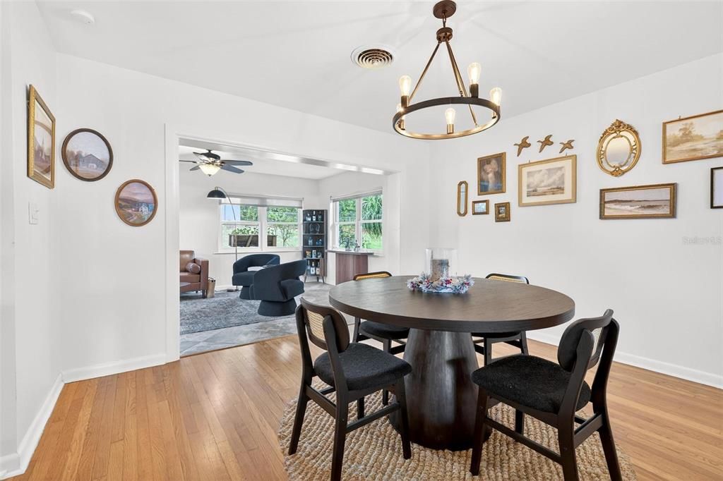 For Sale: $447,500 (2 beds, 2 baths, 1741 Square Feet)