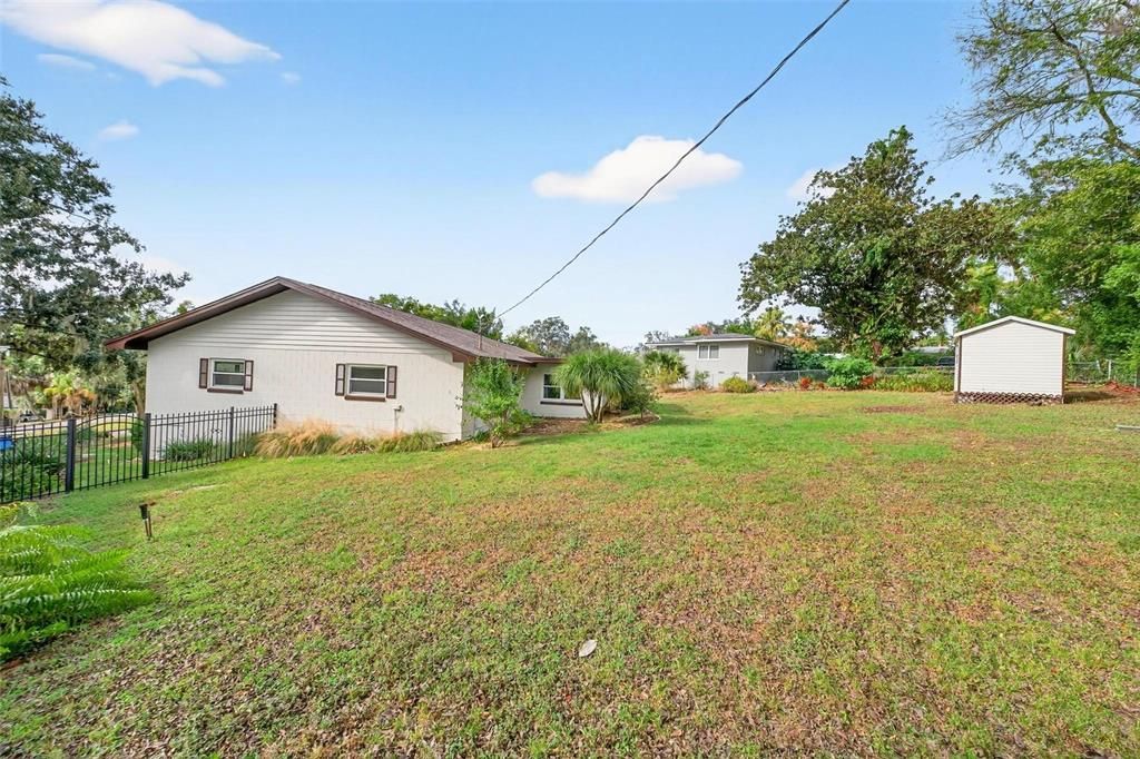 For Sale: $447,500 (2 beds, 2 baths, 1741 Square Feet)