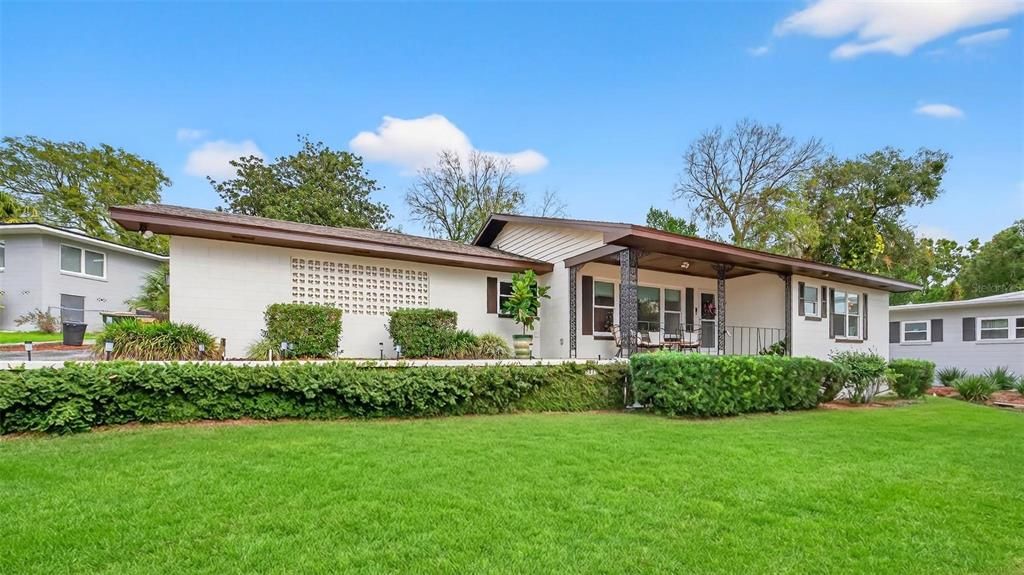 For Sale: $447,500 (2 beds, 2 baths, 1741 Square Feet)