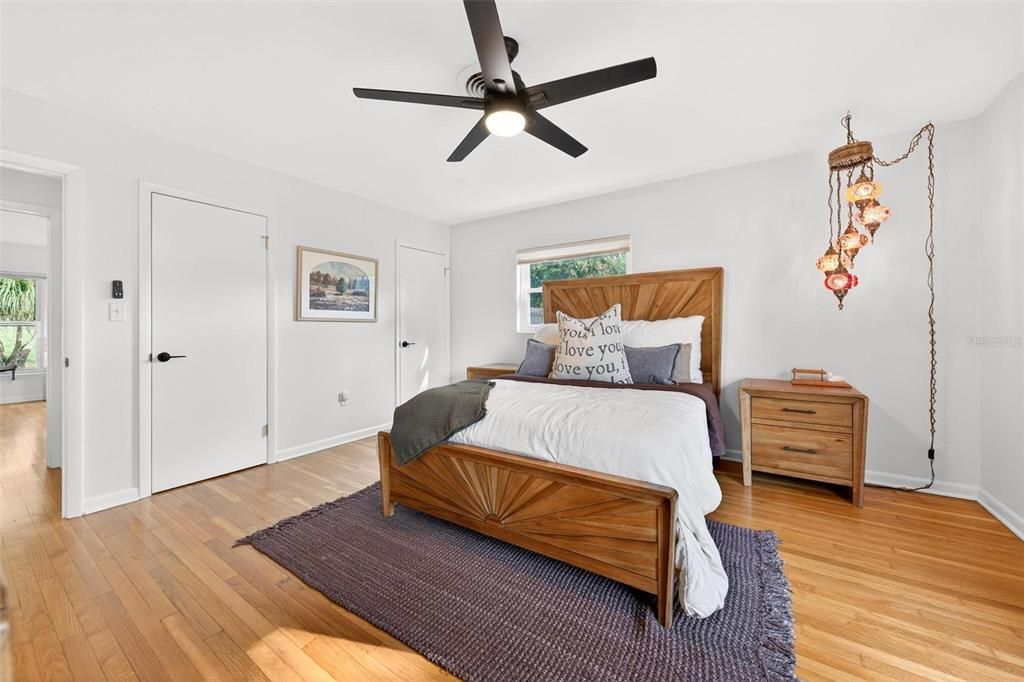 For Sale: $447,500 (2 beds, 2 baths, 1741 Square Feet)