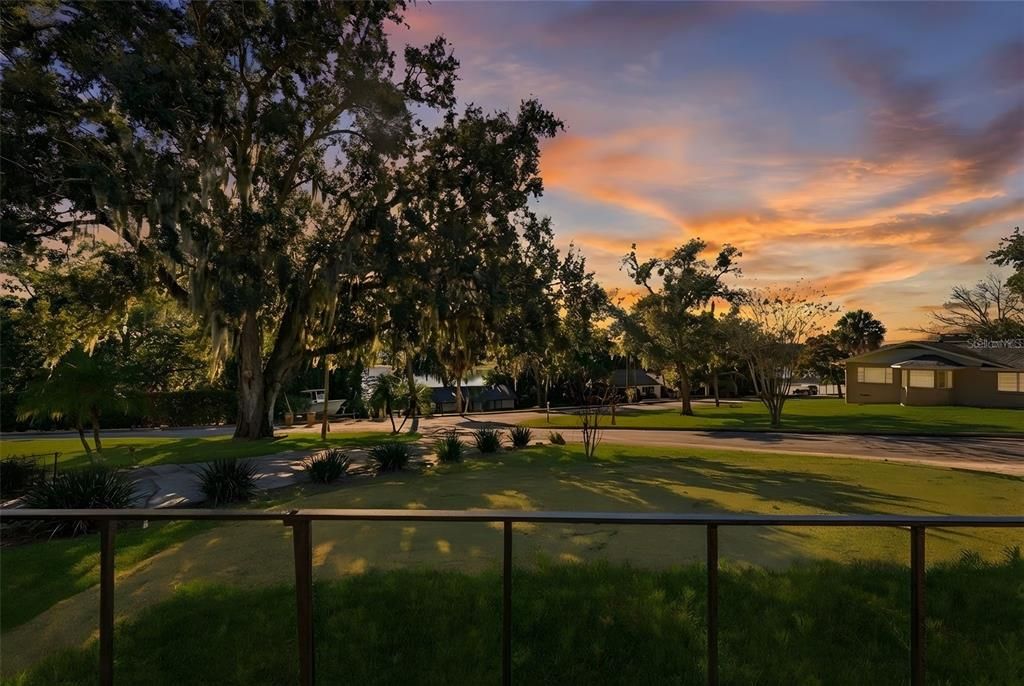 For Sale: $447,500 (2 beds, 2 baths, 1741 Square Feet)