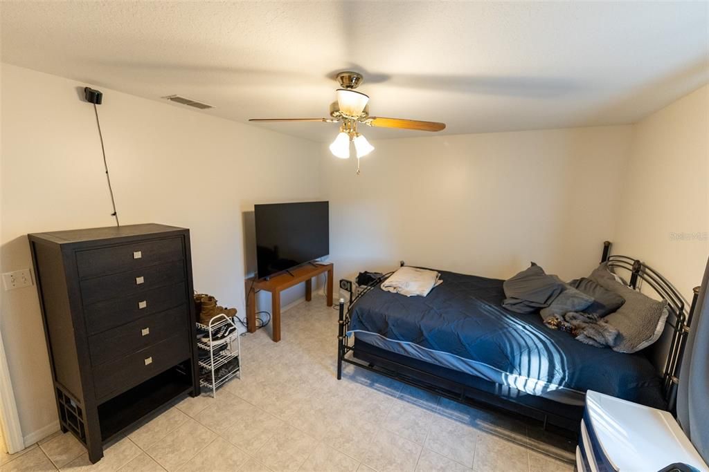 For Sale: $214,800 (2 beds, 2 baths, 1320 Square Feet)