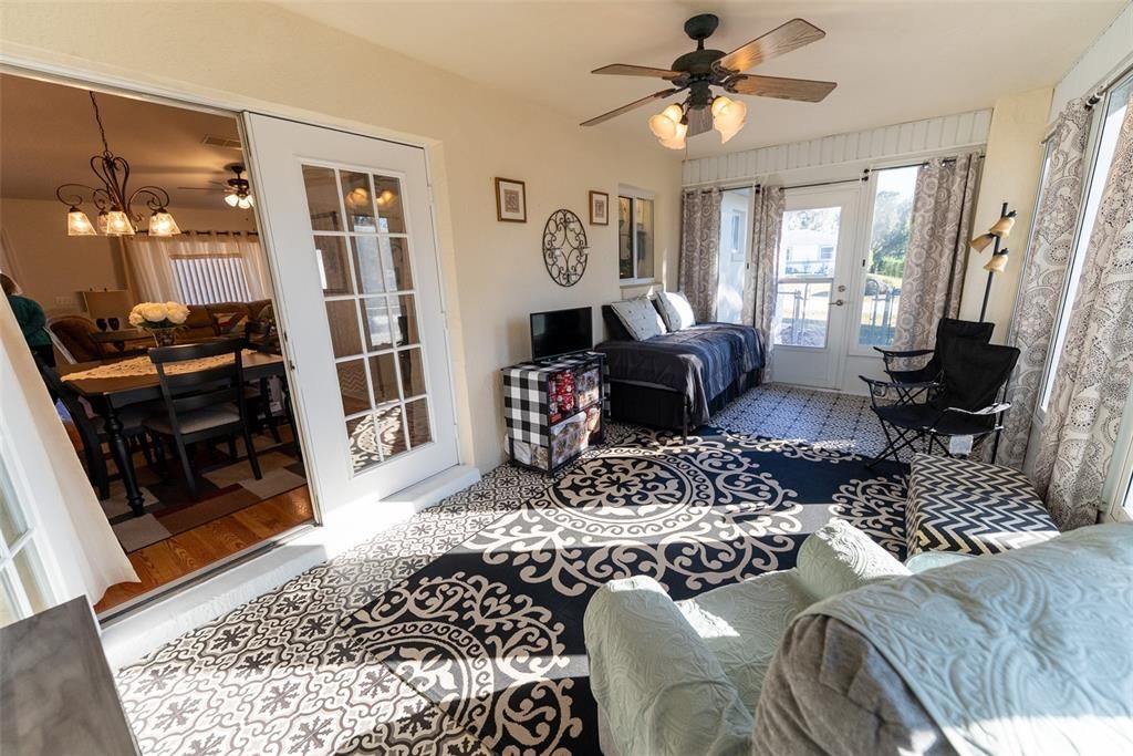 For Sale: $214,800 (2 beds, 2 baths, 1320 Square Feet)