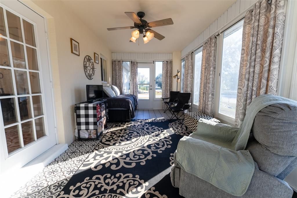 For Sale: $214,800 (2 beds, 2 baths, 1320 Square Feet)