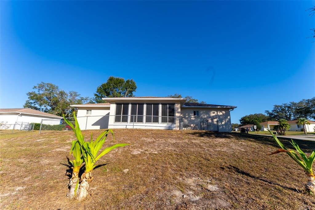 For Sale: $214,800 (2 beds, 2 baths, 1320 Square Feet)