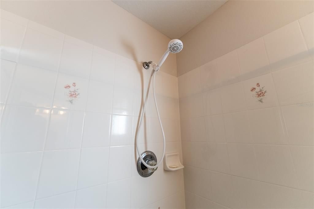 For Sale: $214,800 (2 beds, 2 baths, 1320 Square Feet)