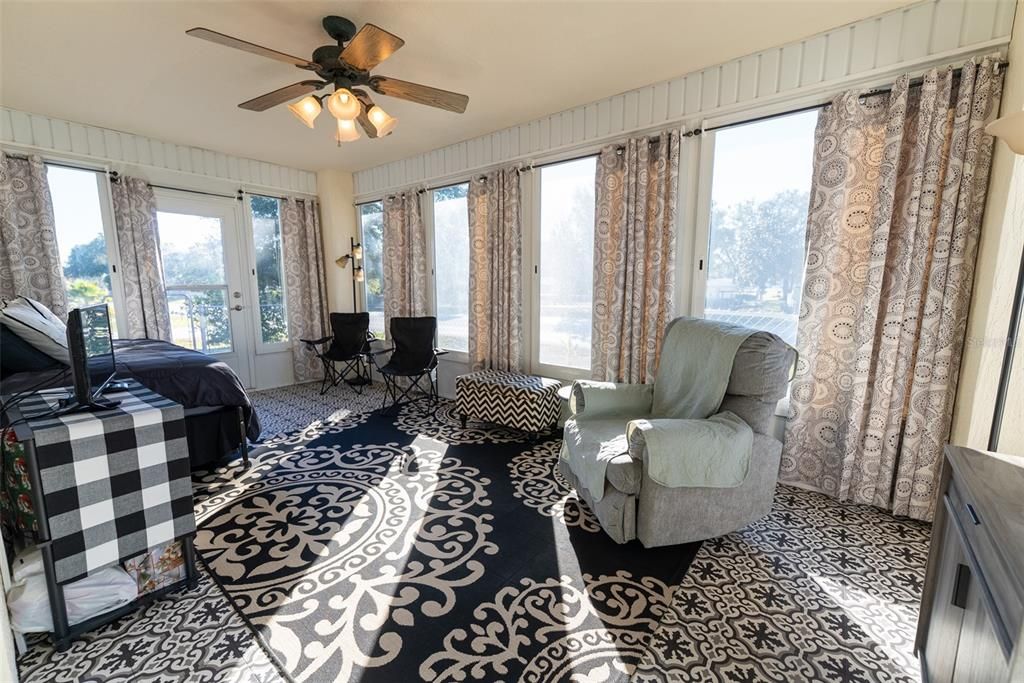 For Sale: $214,800 (2 beds, 2 baths, 1320 Square Feet)