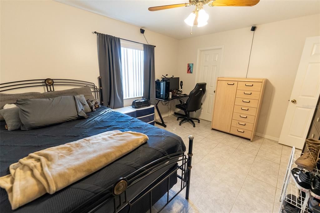 For Sale: $214,800 (2 beds, 2 baths, 1320 Square Feet)