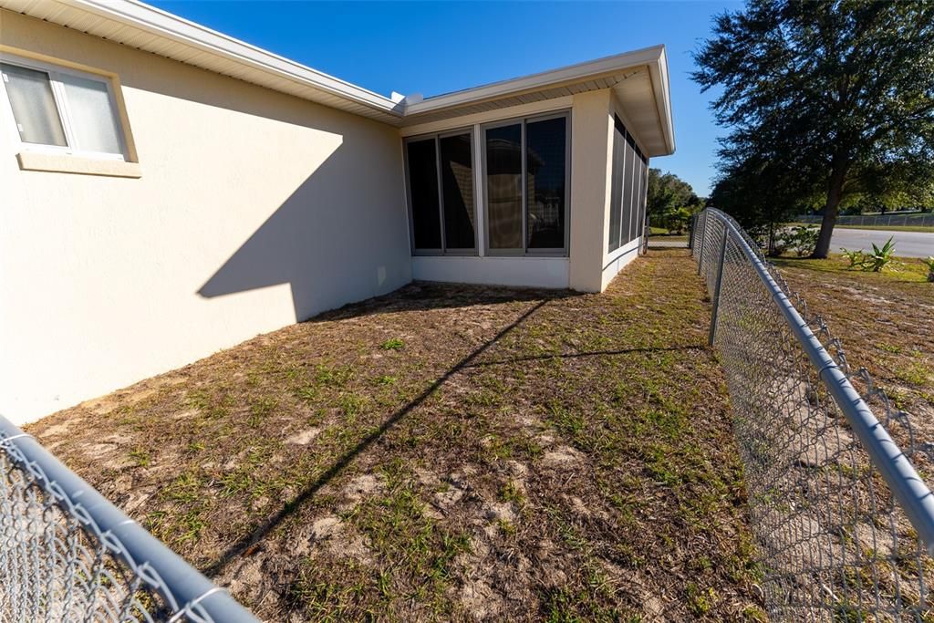 For Sale: $214,800 (2 beds, 2 baths, 1320 Square Feet)