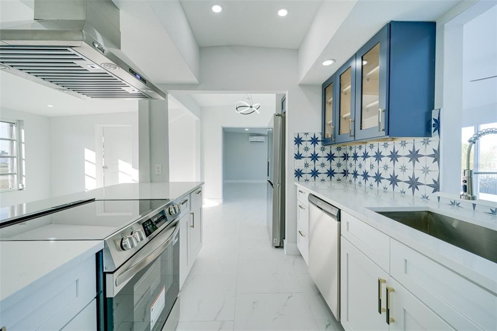 For Sale: $399,926 (3 beds, 2 baths, 1896 Square Feet)