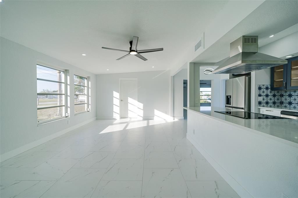 For Sale: $399,926 (3 beds, 2 baths, 1896 Square Feet)