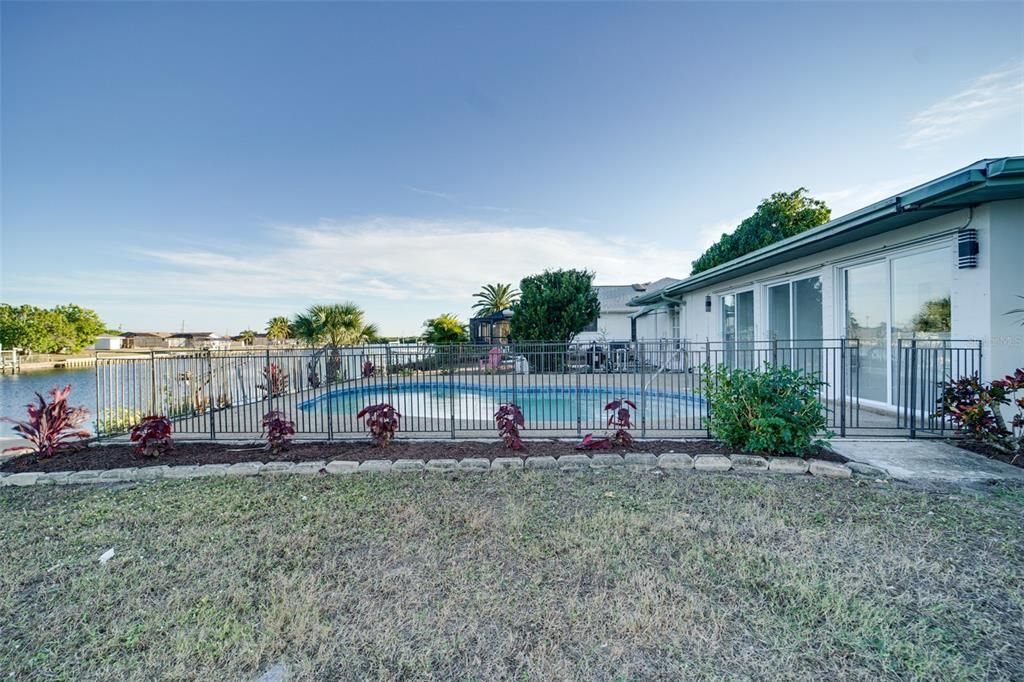 For Sale: $399,926 (3 beds, 2 baths, 1896 Square Feet)