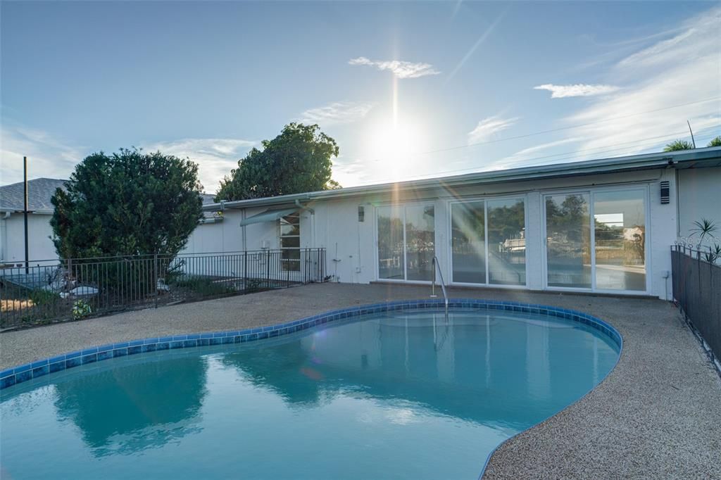 For Sale: $399,926 (3 beds, 2 baths, 1896 Square Feet)