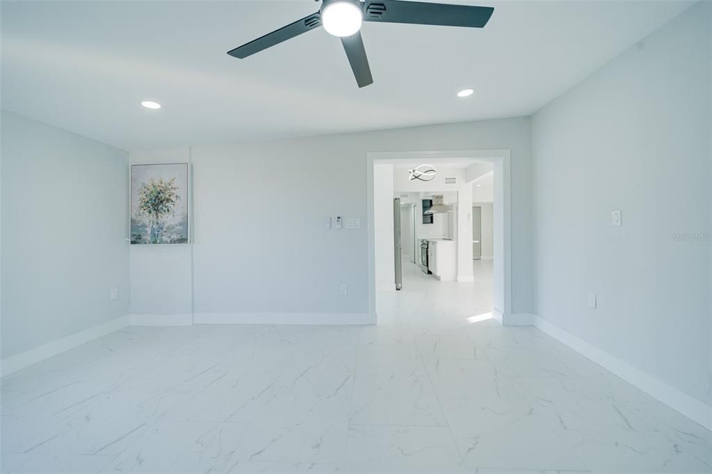 For Sale: $399,926 (3 beds, 2 baths, 1896 Square Feet)