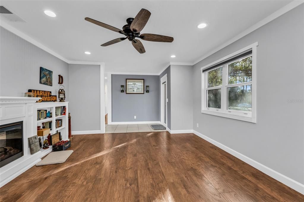 En Venta: $323,550 (3 camas, 2 baños, 1438 Pies cuadrados)