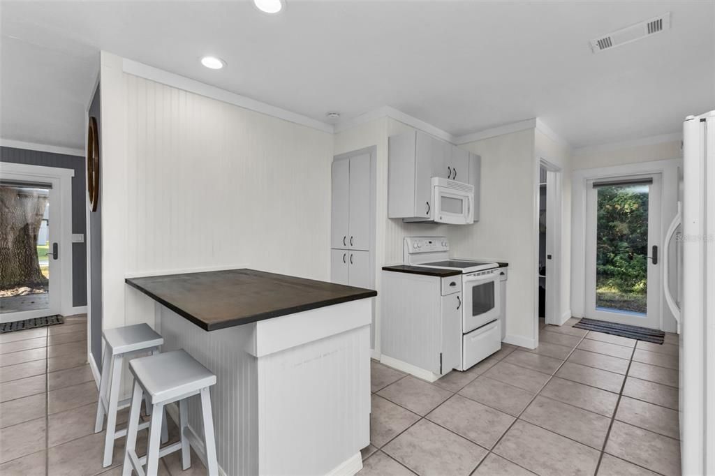 En Venta: $323,550 (3 camas, 2 baños, 1438 Pies cuadrados)