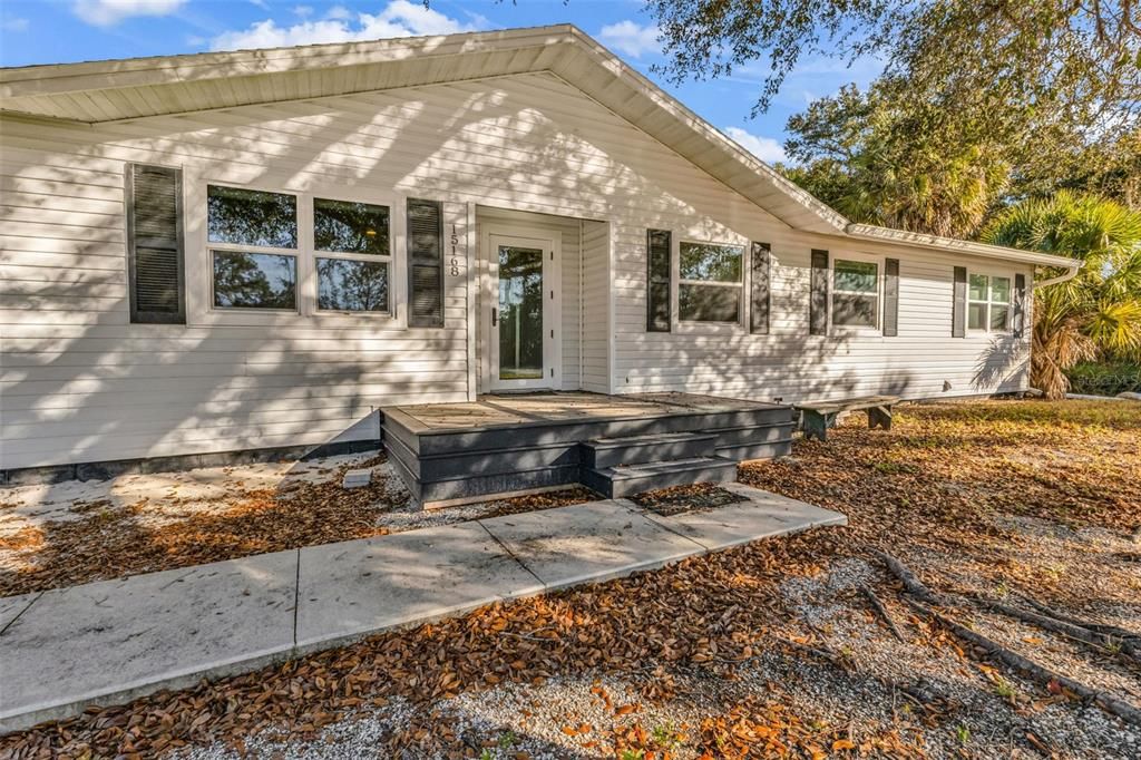 En Venta: $323,550 (3 camas, 2 baños, 1438 Pies cuadrados)