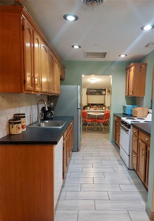 En Venta: $425,000 (3 camas, 3 baños, 1722 Pies cuadrados)