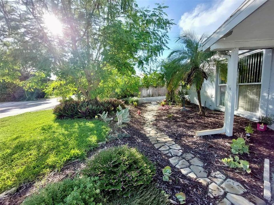 En Venta: $425,000 (3 camas, 3 baños, 1722 Pies cuadrados)