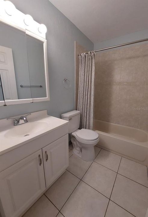 En Venta: $425,000 (3 camas, 3 baños, 1722 Pies cuadrados)