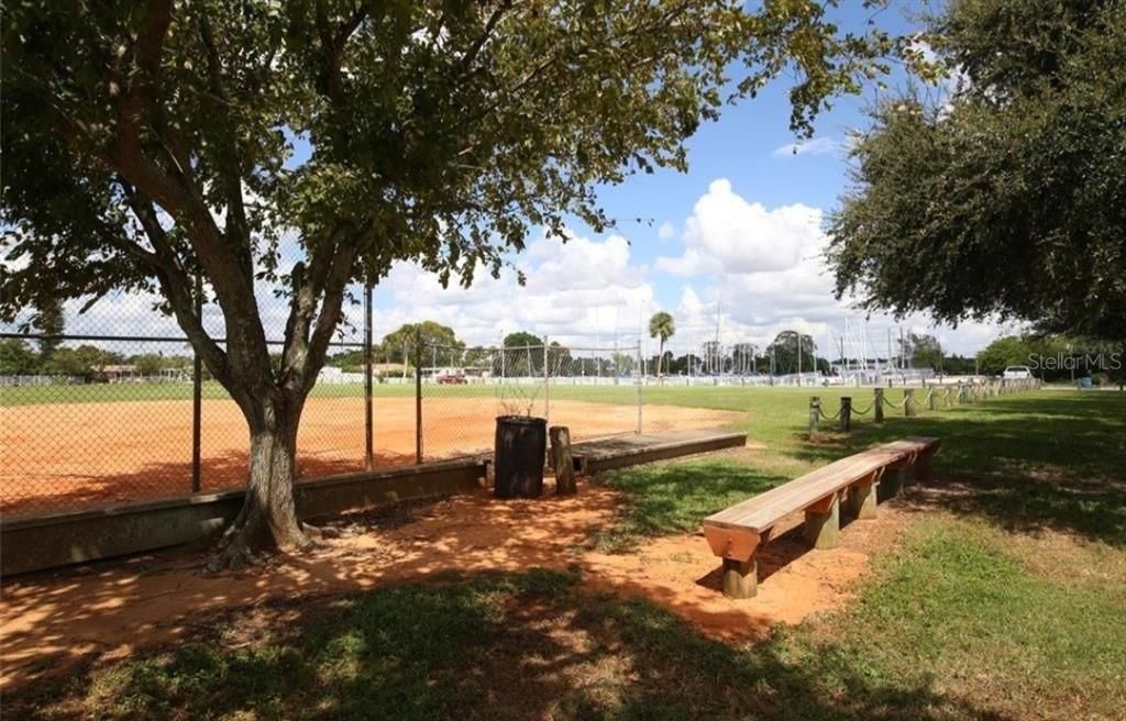 En Venta: $425,000 (3 camas, 3 baños, 1722 Pies cuadrados)