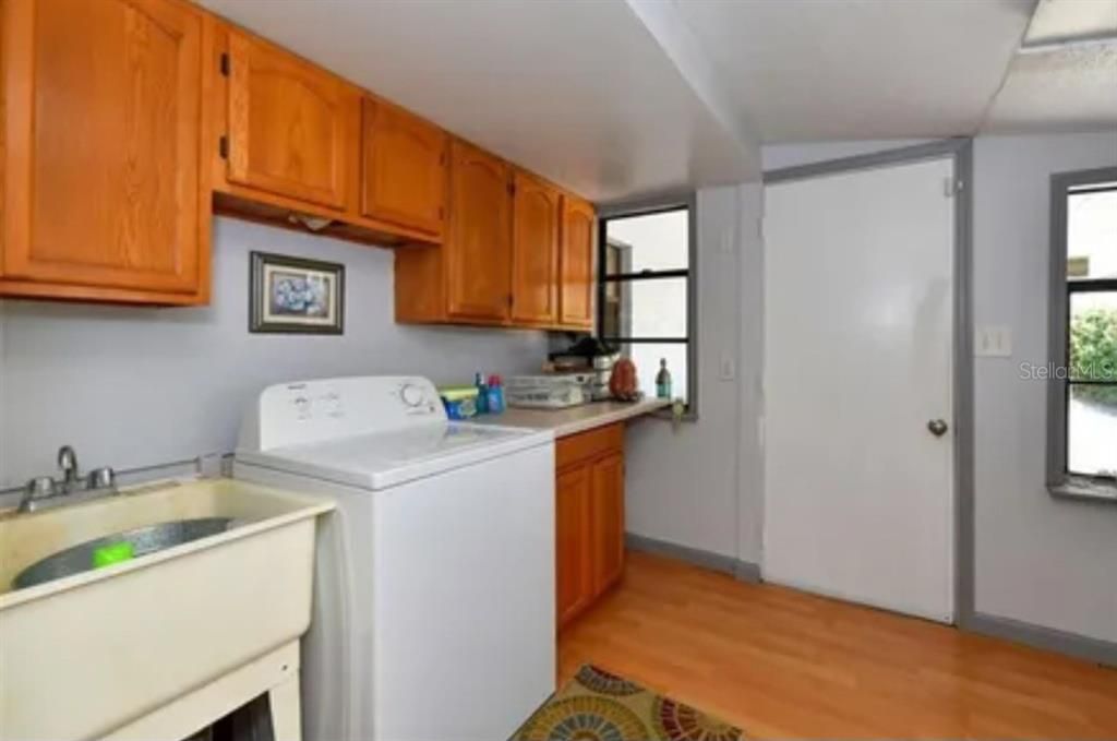 En Venta: $425,000 (3 camas, 3 baños, 1722 Pies cuadrados)