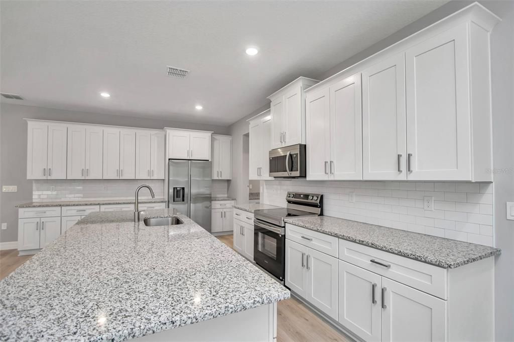 For Sale: $519,000 (4 beds, 3 baths, 2478 Square Feet)