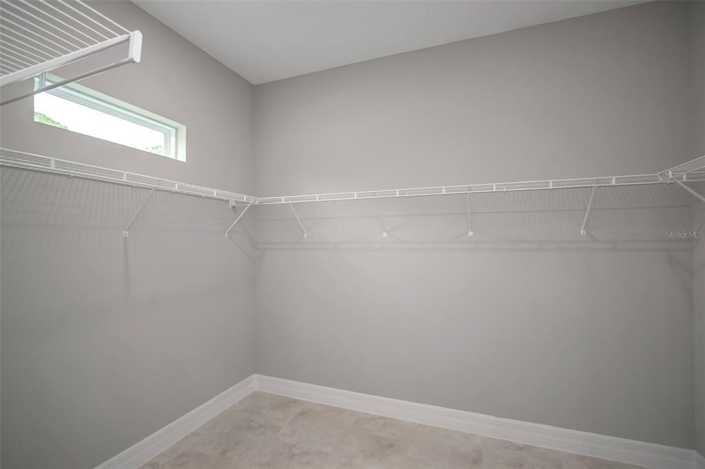 For Sale: $519,000 (4 beds, 3 baths, 2478 Square Feet)