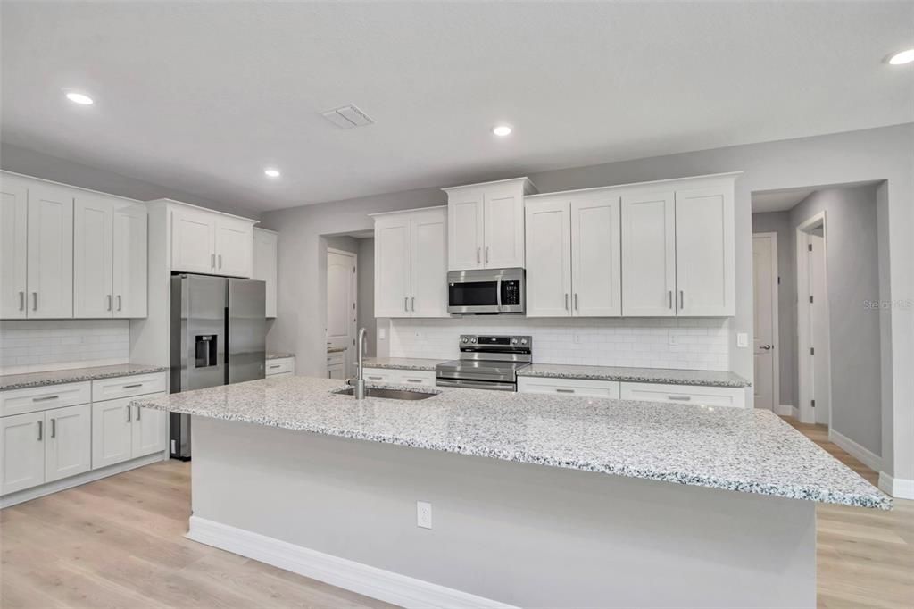 For Sale: $519,000 (4 beds, 3 baths, 2478 Square Feet)