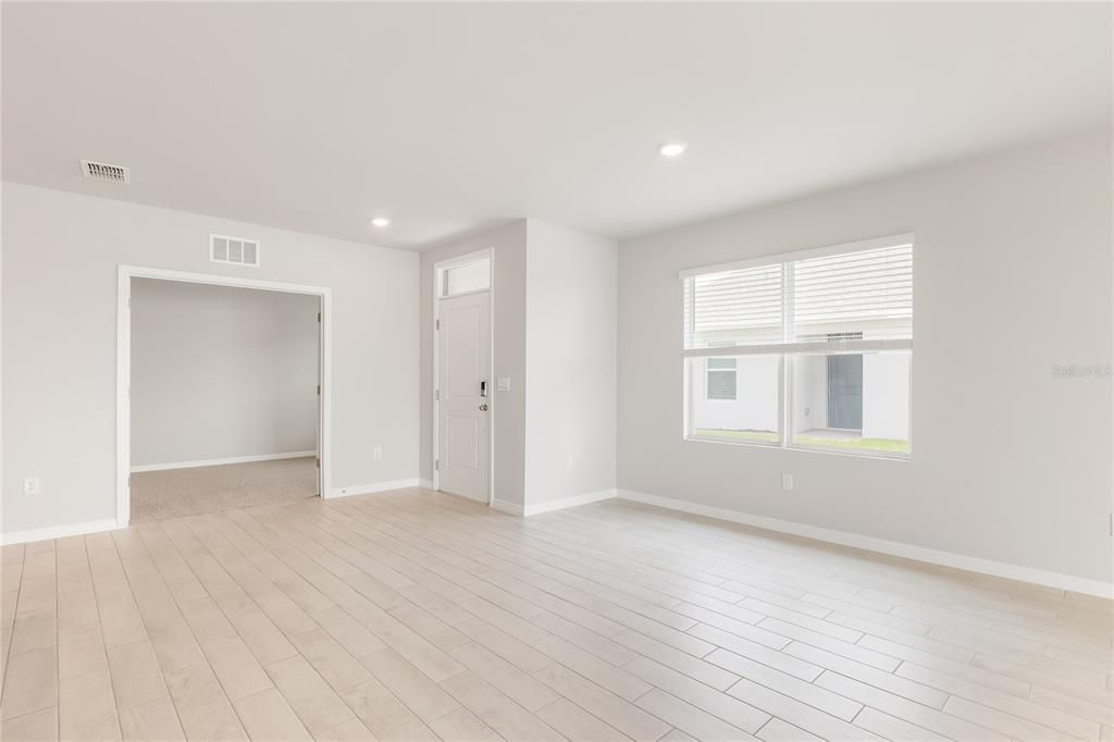 For Sale: $259,999 (2 beds, 2 baths, 1503 Square Feet)