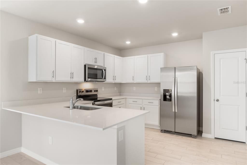 For Sale: $259,999 (2 beds, 2 baths, 1503 Square Feet)