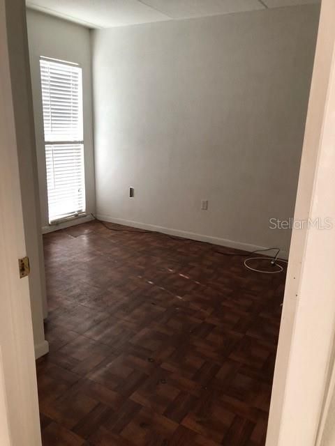 待售: $79,900 (1 贝兹, 1 浴室, 523 平方英尺)