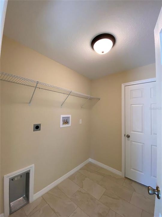 For Rent: $1,650 (3 beds, 2 baths, 1293 Square Feet)