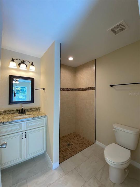 For Rent: $1,650 (3 beds, 2 baths, 1293 Square Feet)